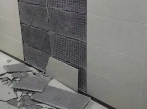 长海瓷砖空鼓维修公司分享下长海墙砖松动维修的知识